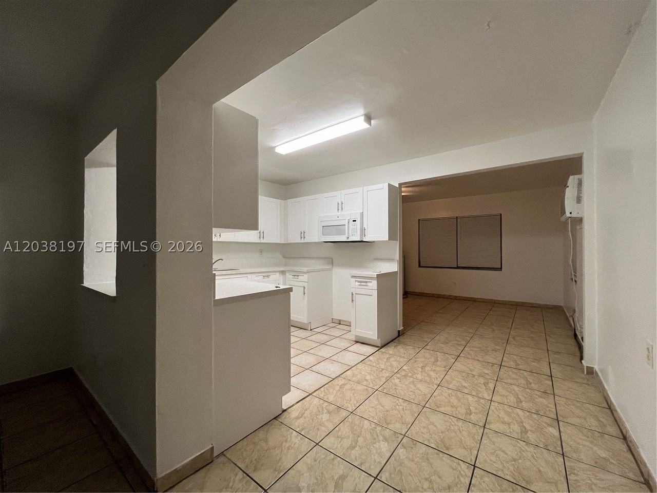 6543 Sw 28th St - Photo 4 of 13