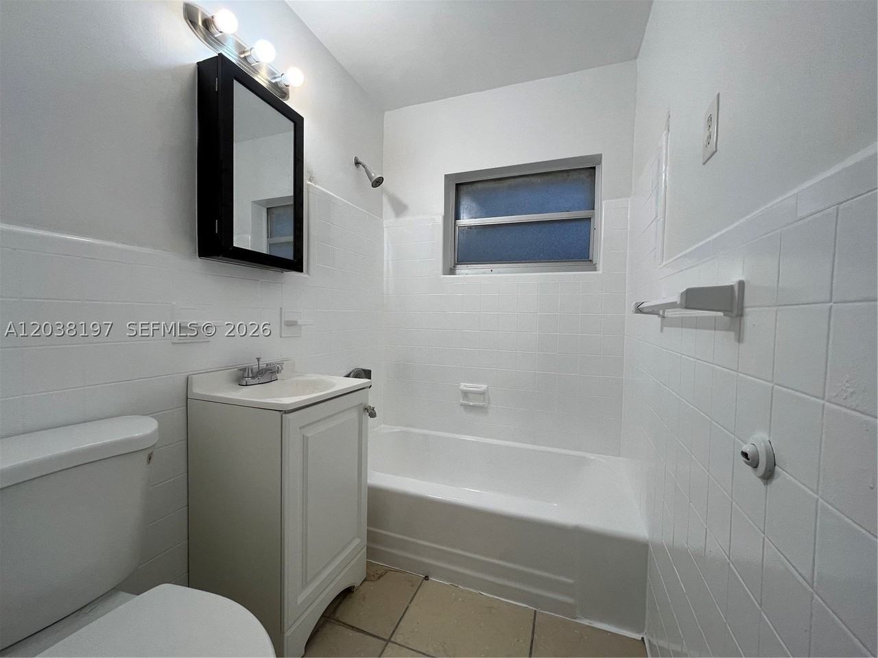 6543 Sw 28th St - Photo 5 of 13