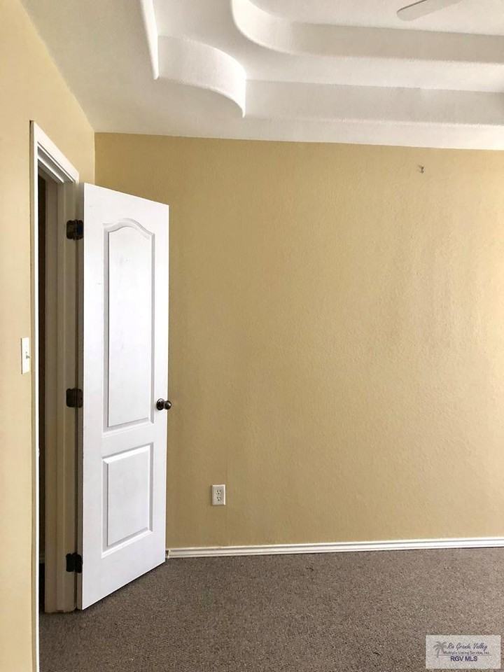 16311 Sunrise Blvd Apt B - Photo 2 of 12