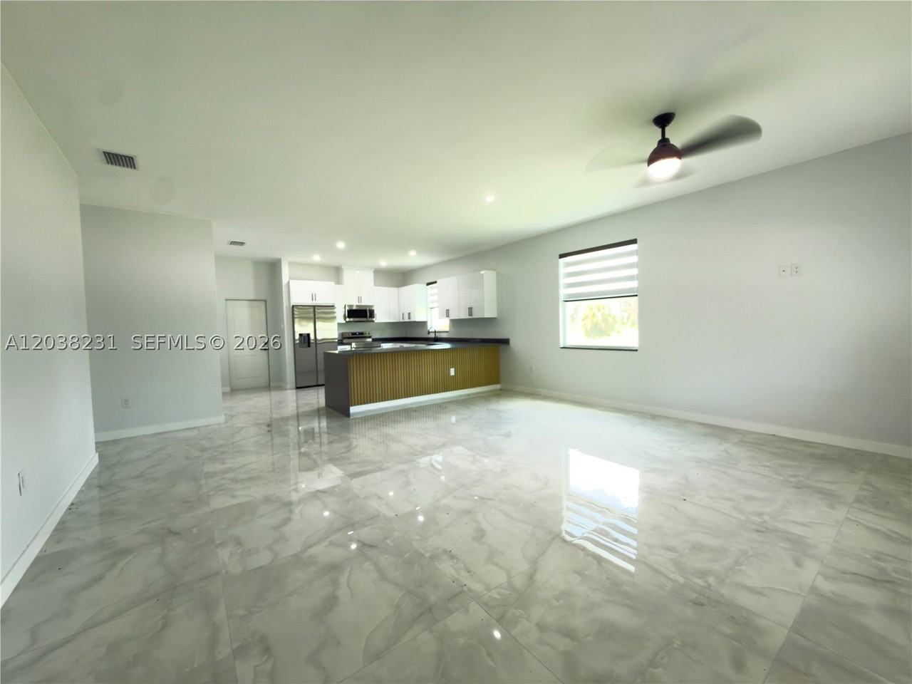 1111 Gunby Ave S #1111 - Photo 7 of 23
