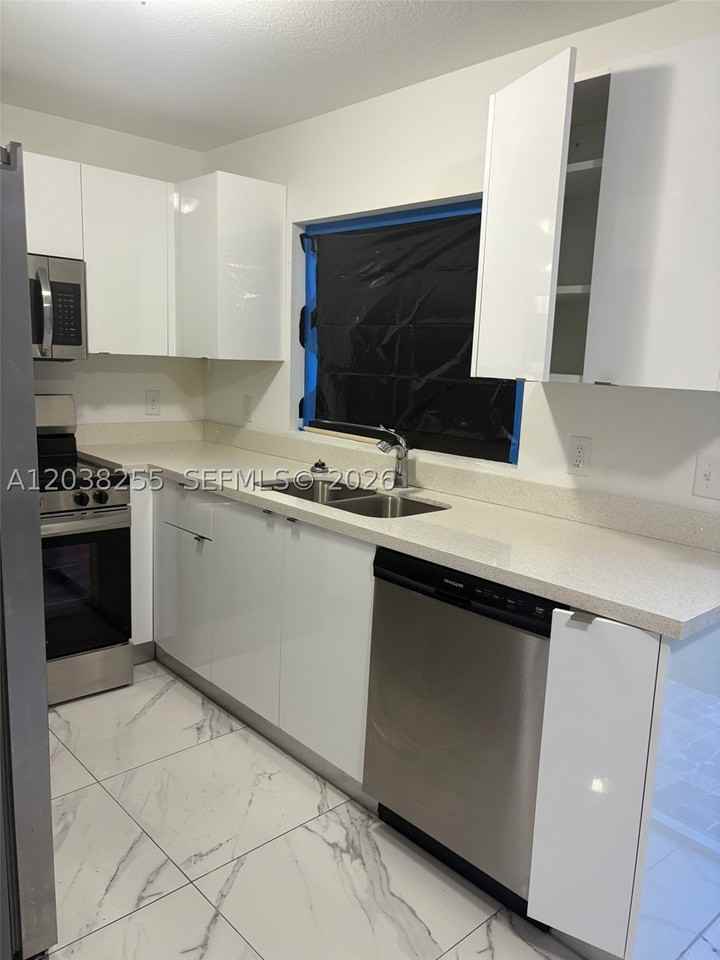 6280 Nw 22nd Ct #2 - Photo 4 of 27