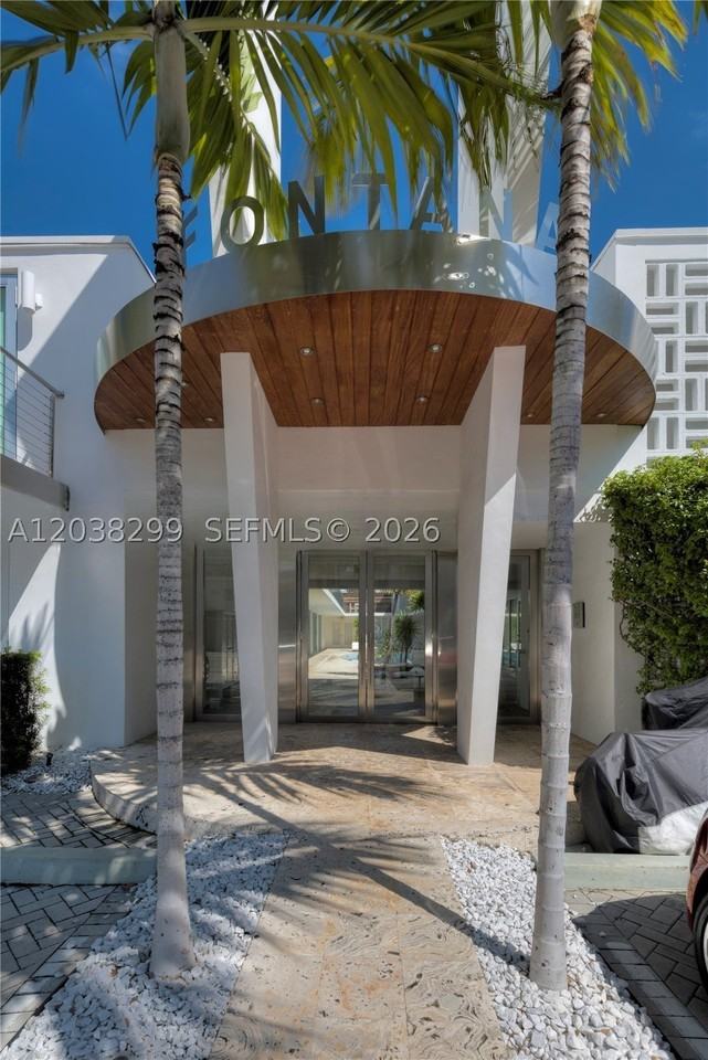 1601 West Ave #212