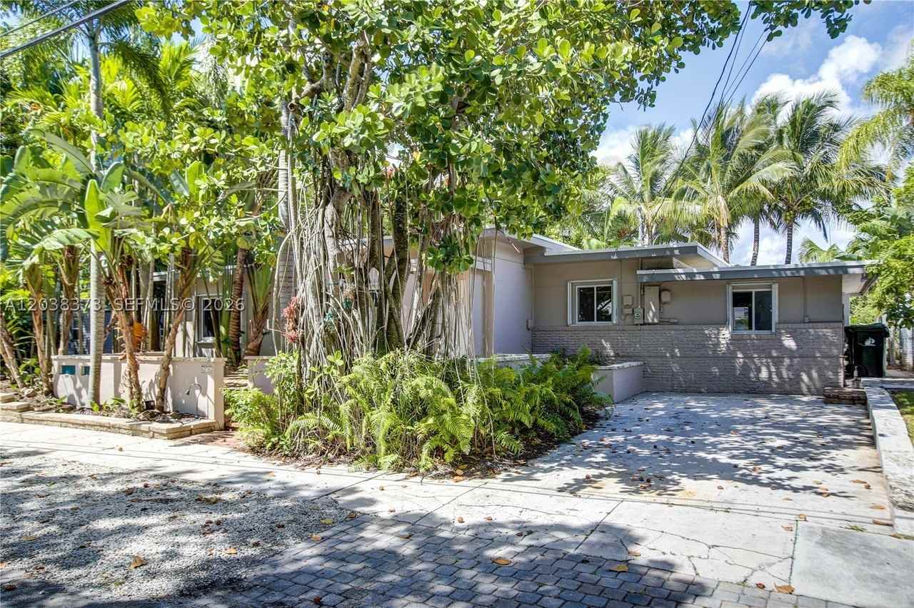 616 Sw 11th Ct - Photo 3 of 50