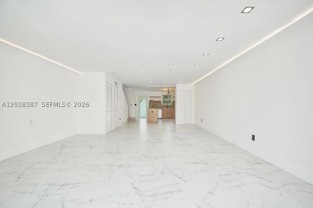 2129 Ne 123rd St #0 - Photo 5 of 19