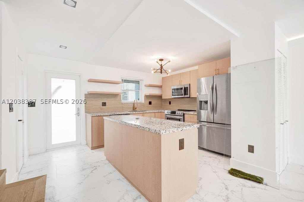 2129 Ne 123rd St #0 - Photo 6 of 19