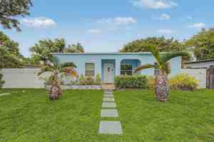 featured image of 5910 Sw 62nd Ter #0