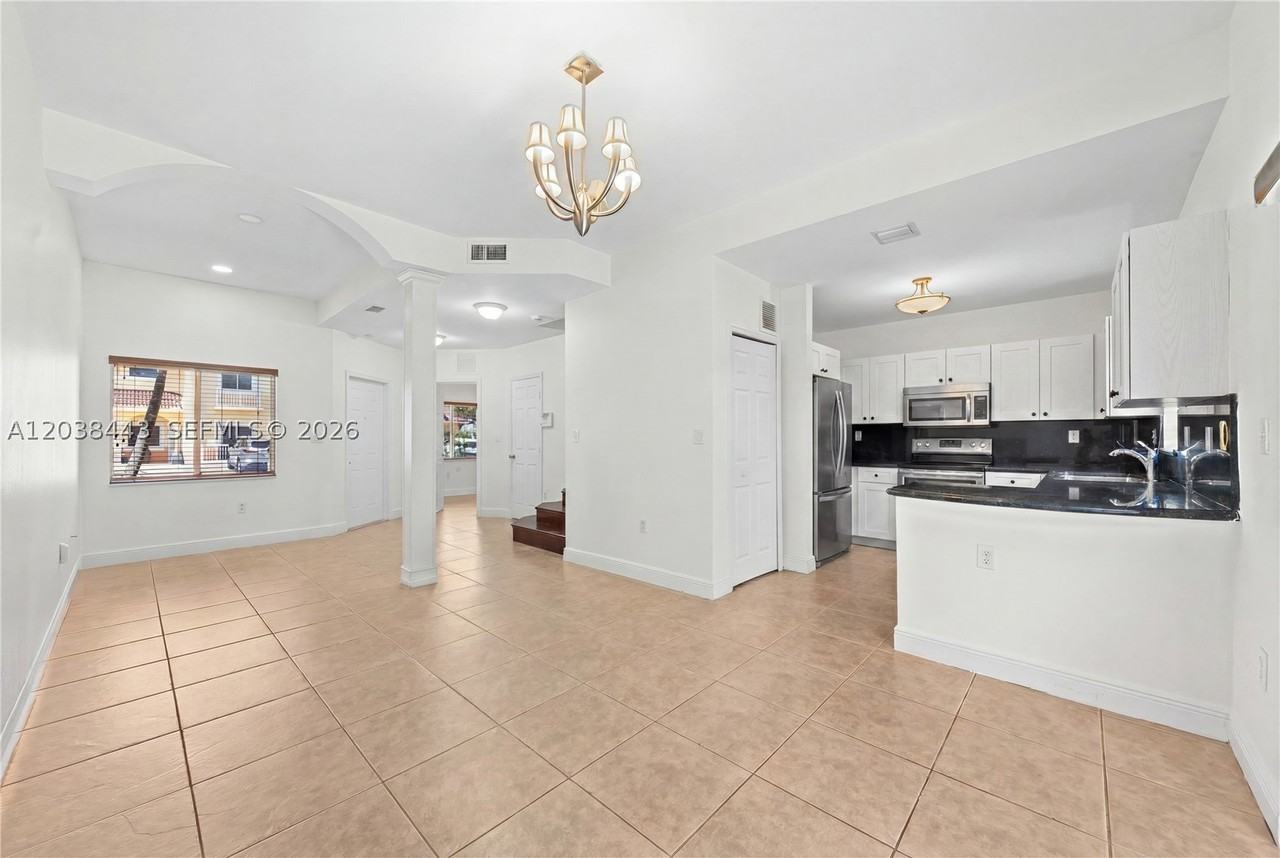 7362 Nw 179th Ter #7362 - Photo 5 of 27