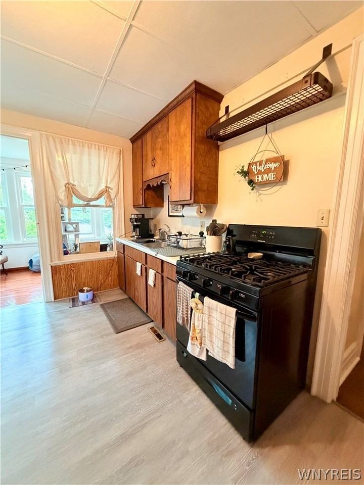 579 W Delavan Ave - Photo 7 of 14