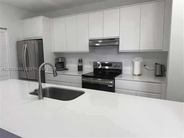 2201 Polk St #101 - Photo 7 of 18
