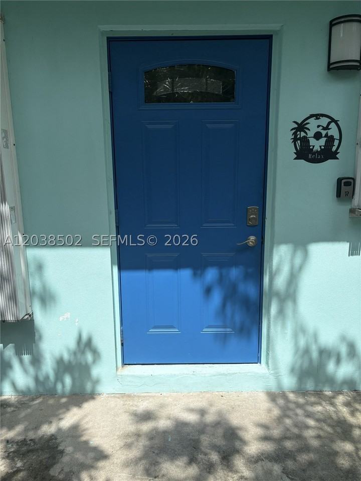 8 Jewfish Ave - Photo 4 of 22
