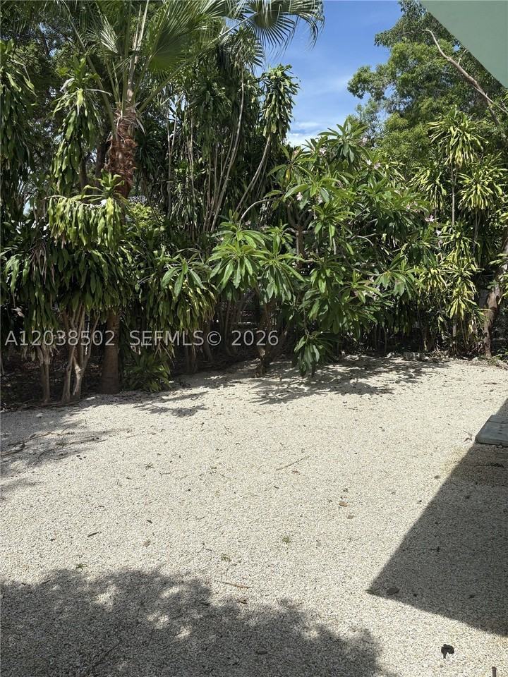 8 Jewfish Ave - Photo 6 of 22