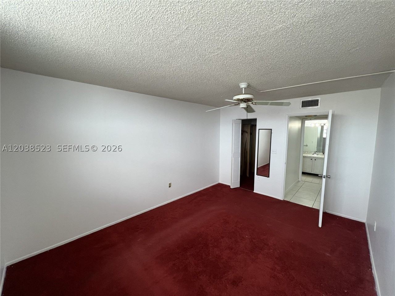 920 Ne 169th St #504 - Photo 3 of 9