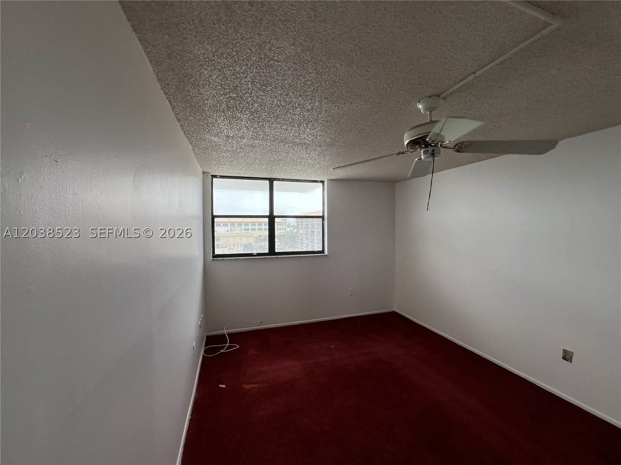 920 Ne 169th St #504 - Photo 4 of 9