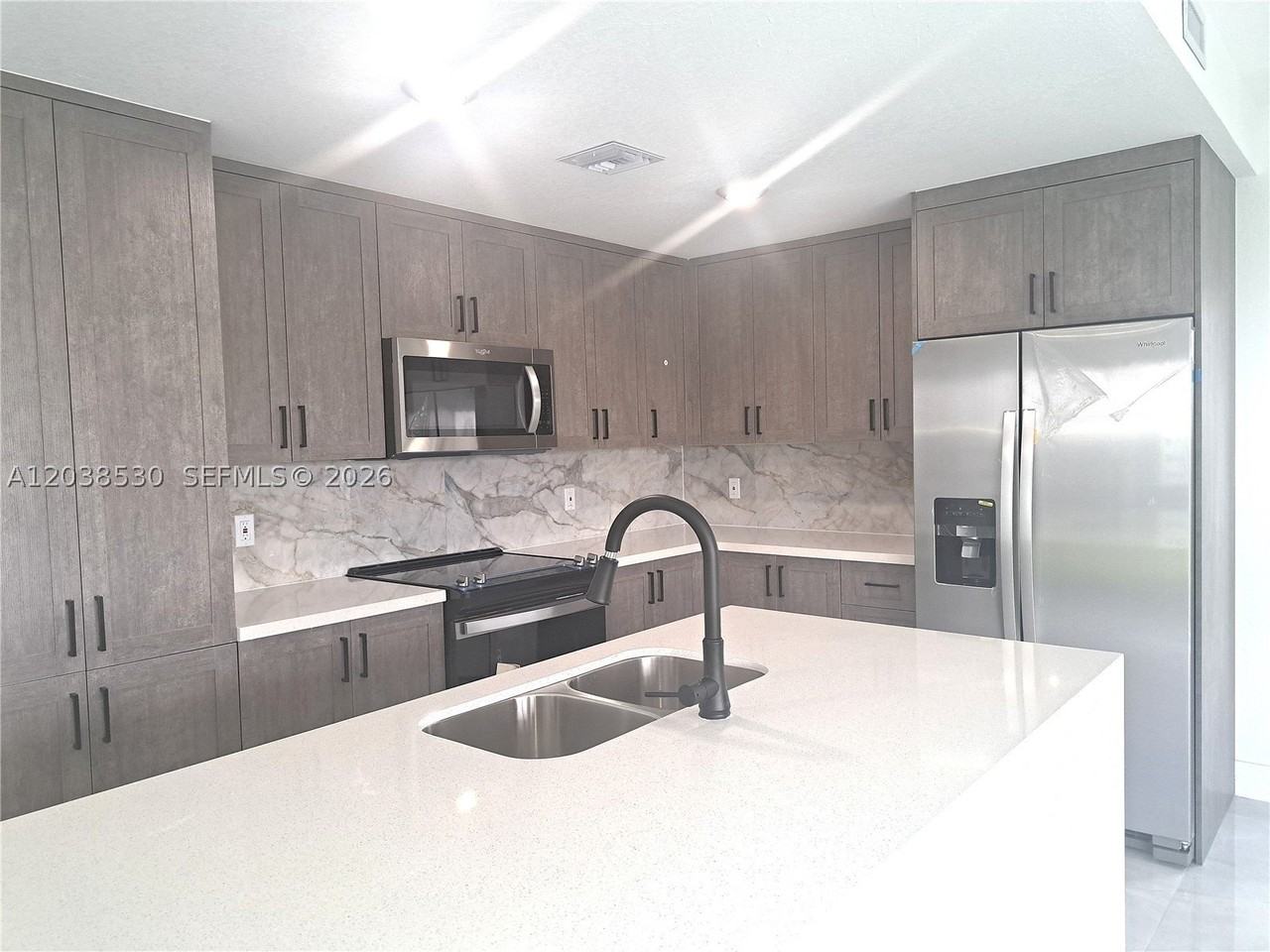 1373 Nw 1st St #1373 - Photo 4 of 40