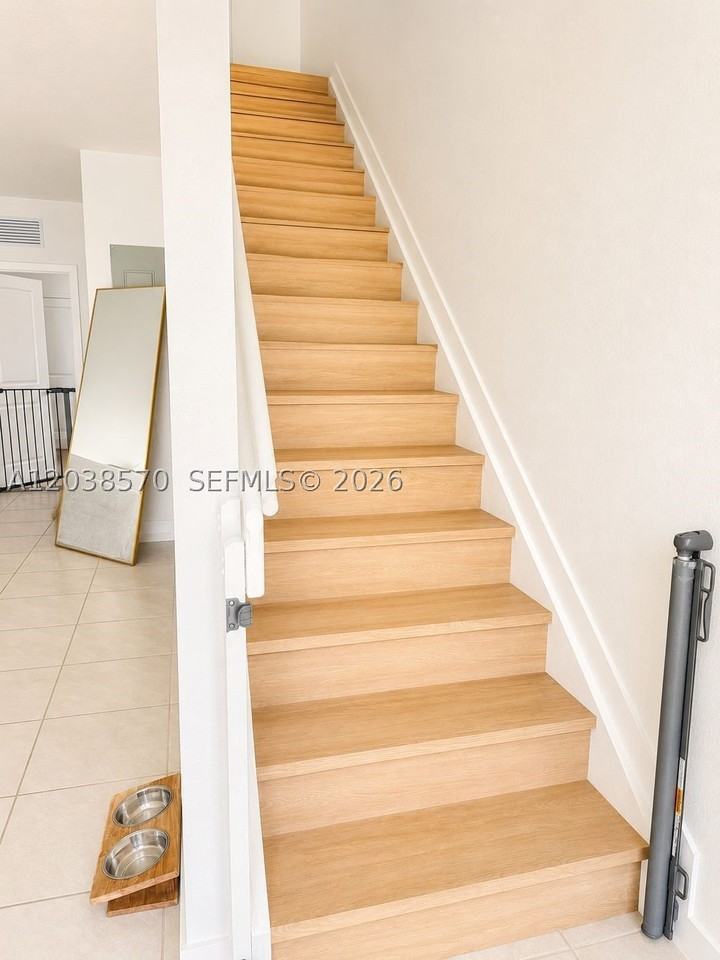 437 Ne 13th St #NA - Photo 6 of 15
