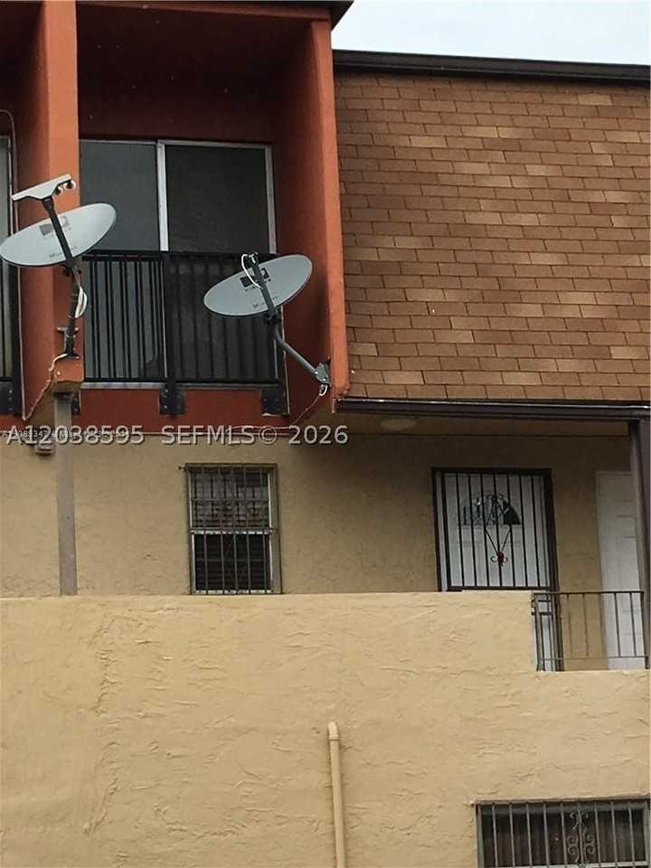 315 Nw 109th Ave #207 - Photo 3 of 18