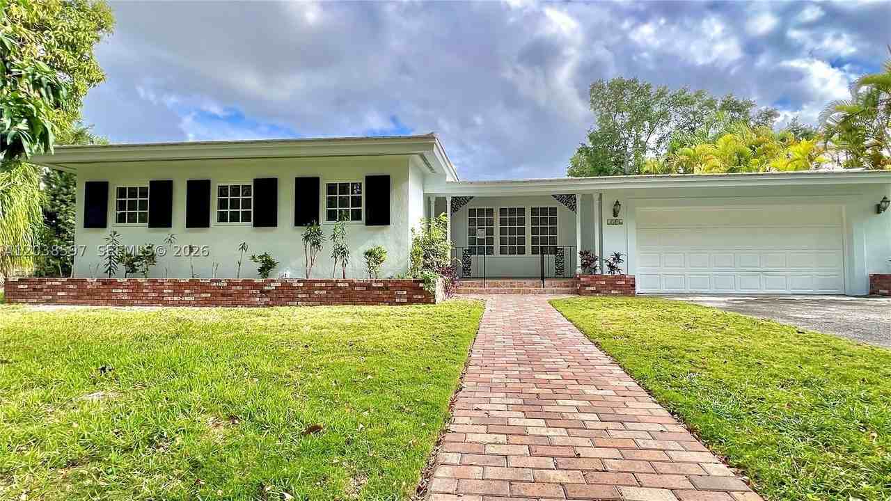 1506 Delgado Ave