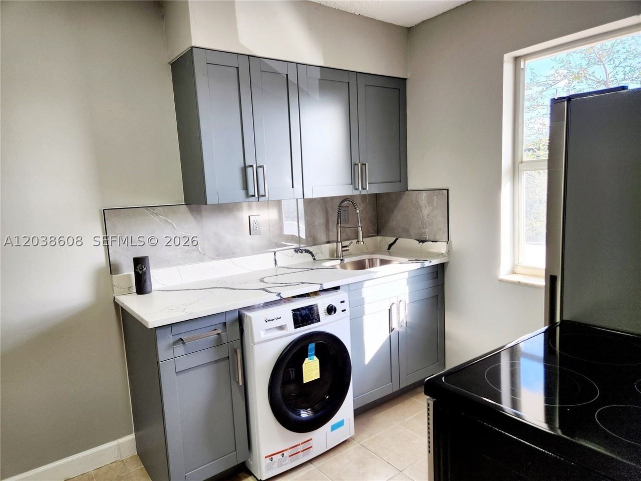 191 Sw 15th St #202 - Photo 6 of 11