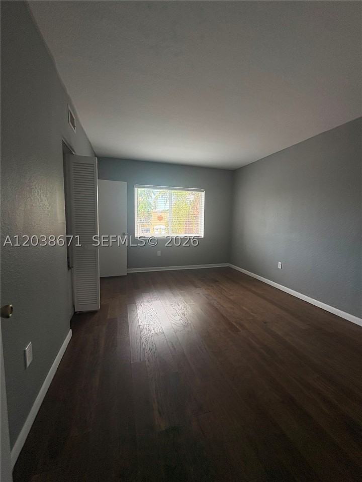 481 Nw 84th Ln #481 - Photo 3 of 18