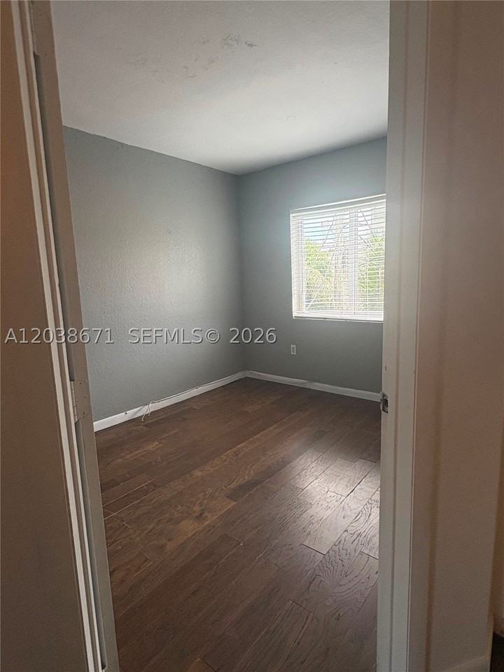 481 Nw 84th Ln #481 - Photo 7 of 18