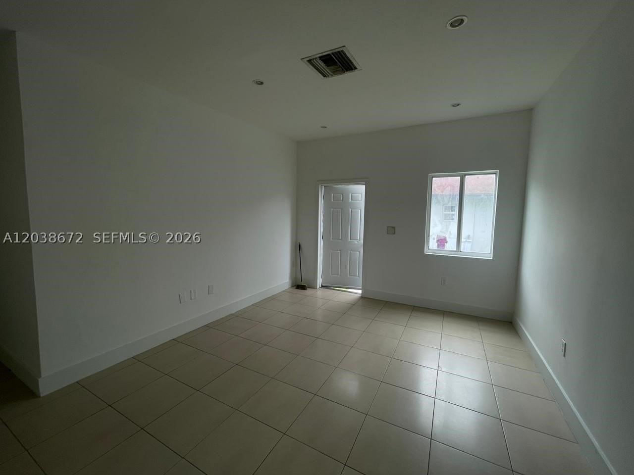 4729 Nw 15th Ave #4727 - Photo 4 of 11