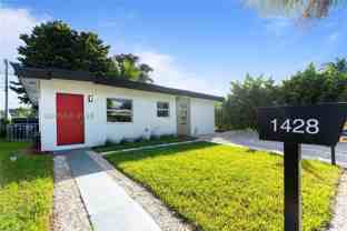 1428 Ne 153rd Ter - Photo 1 of 1