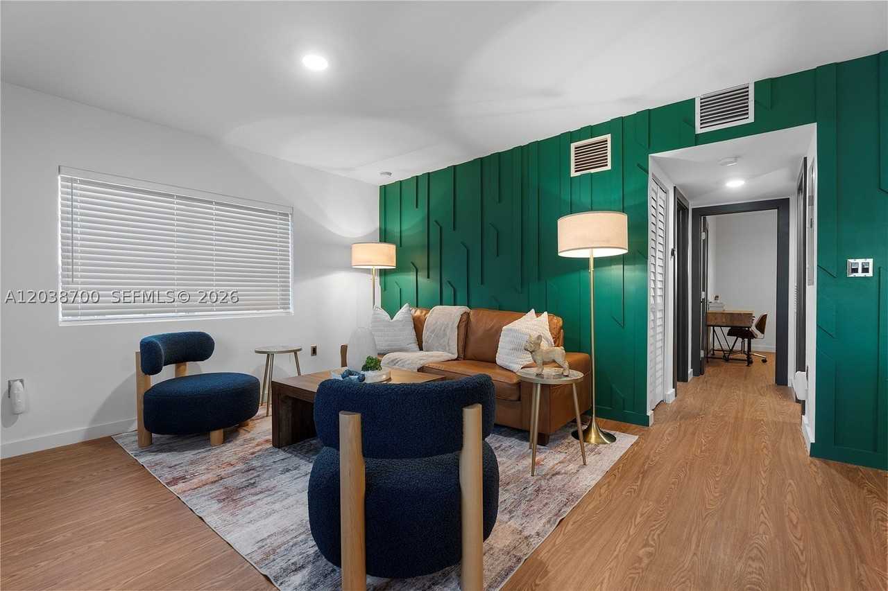 1428 Ne 153rd Ter - Photo 5 of 31