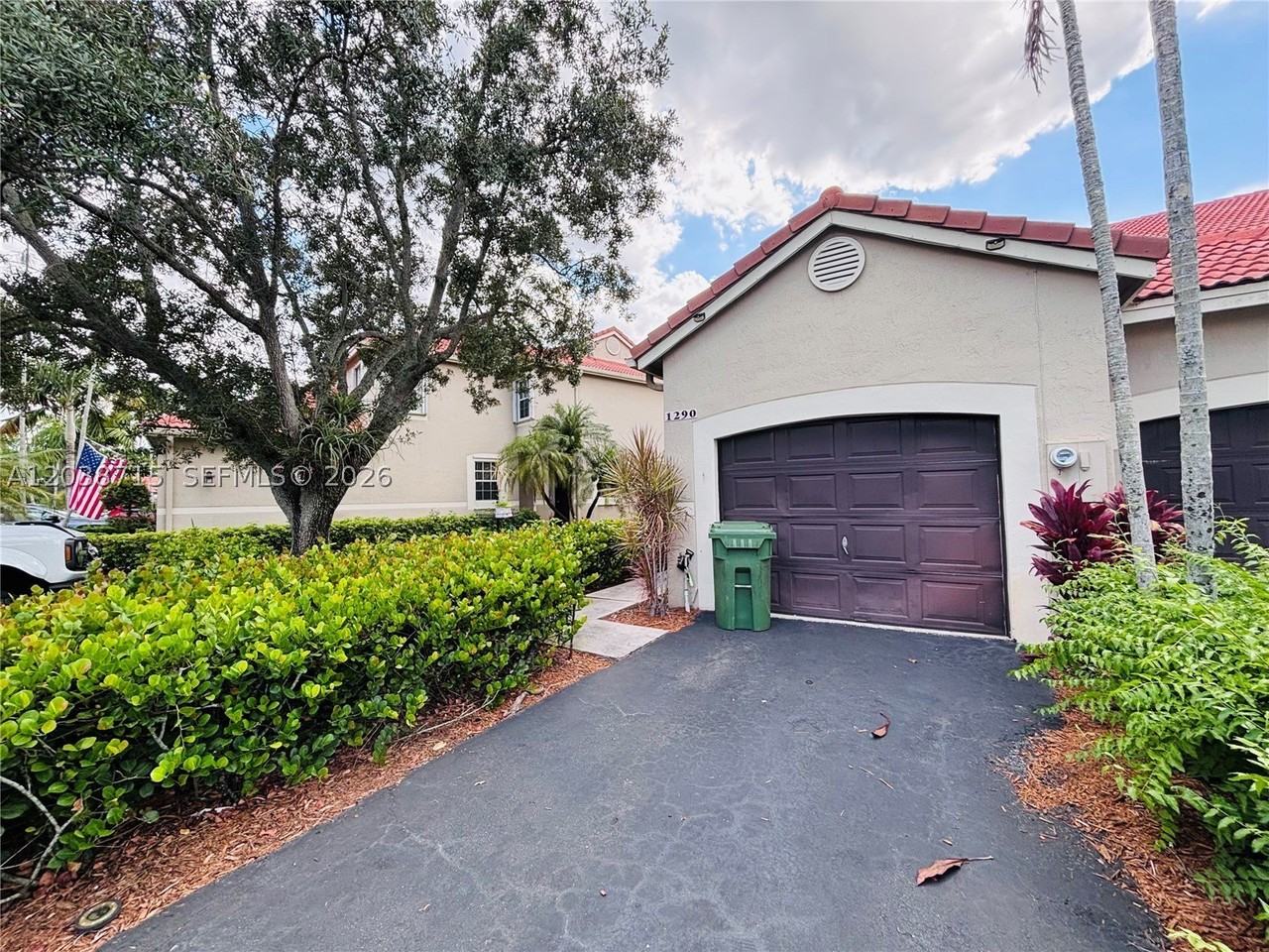 1290 Sorrento Dr #1290 - Photo 4 of 18