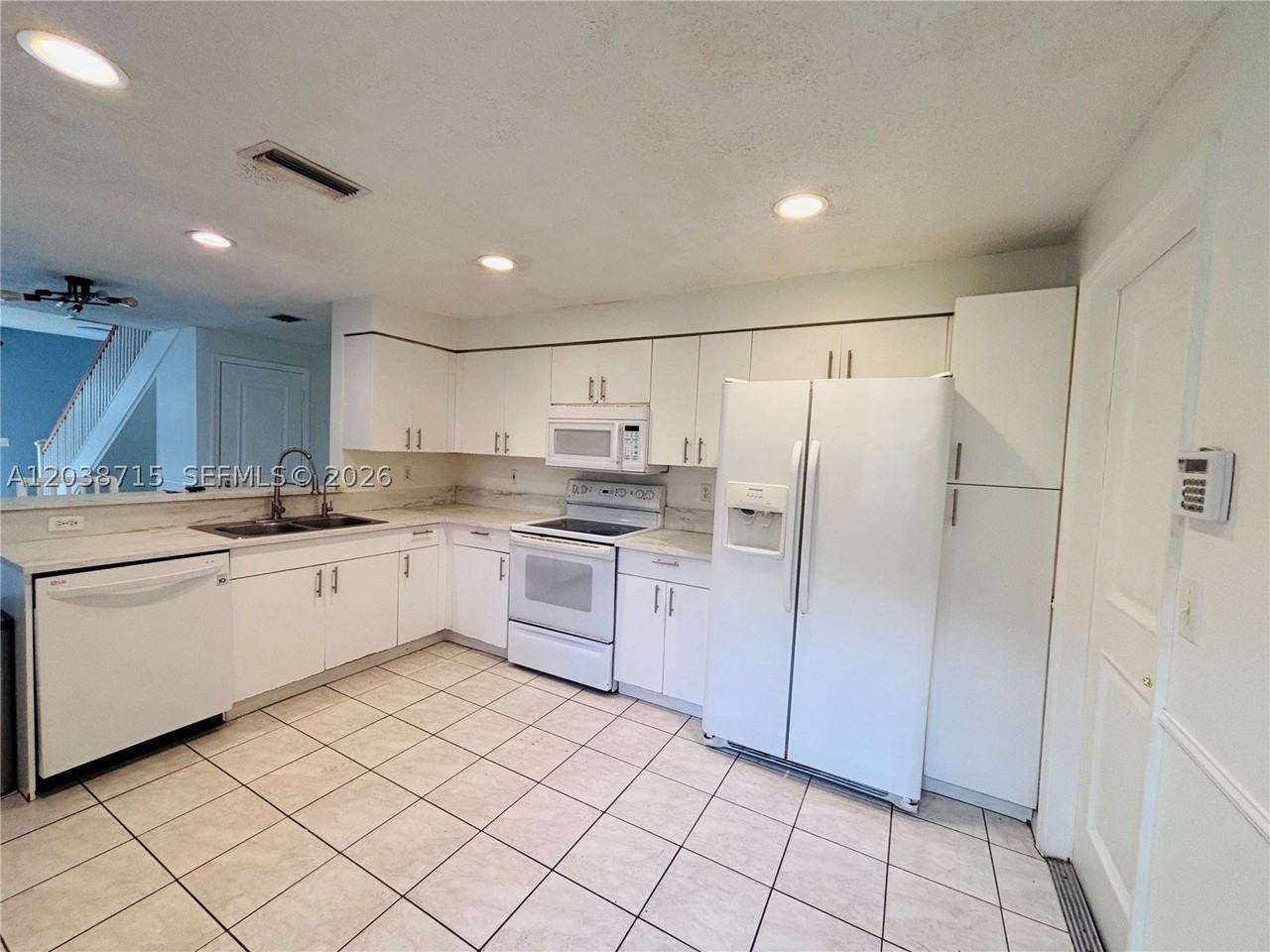 1290 Sorrento Dr #1290 - Photo 5 of 18