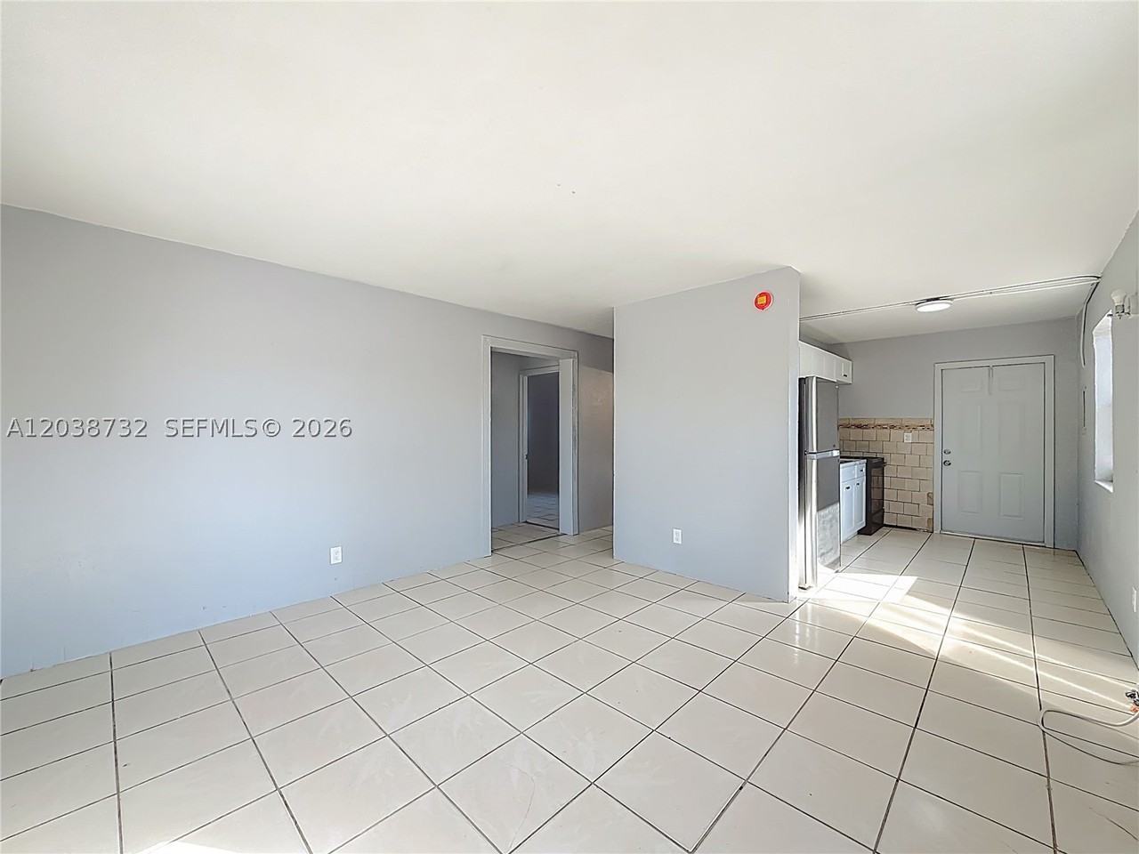 2408 Nw 8th St #0 - Photo 3 of 17
