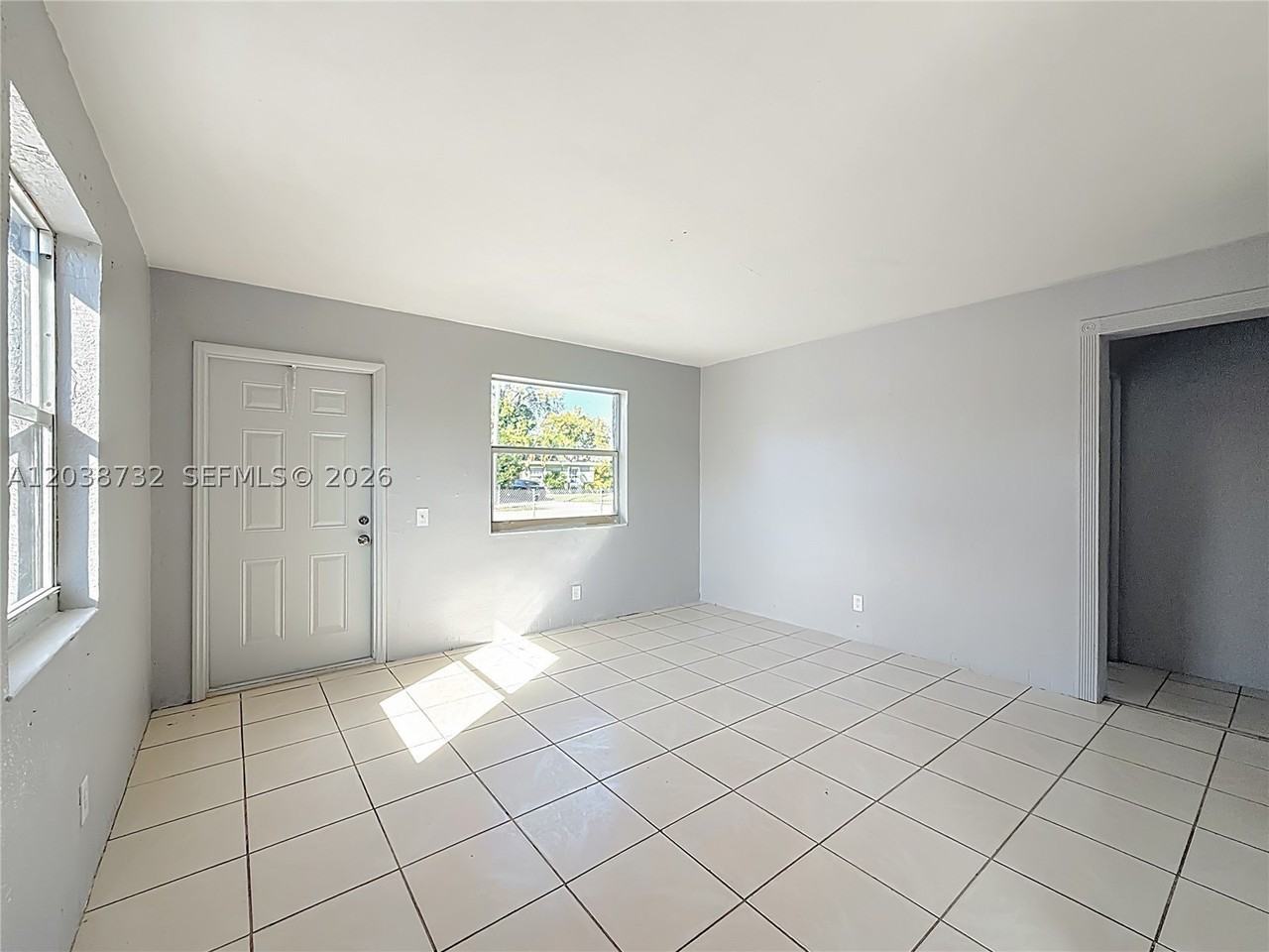2408 Nw 8th St #0 - Photo 4 of 17