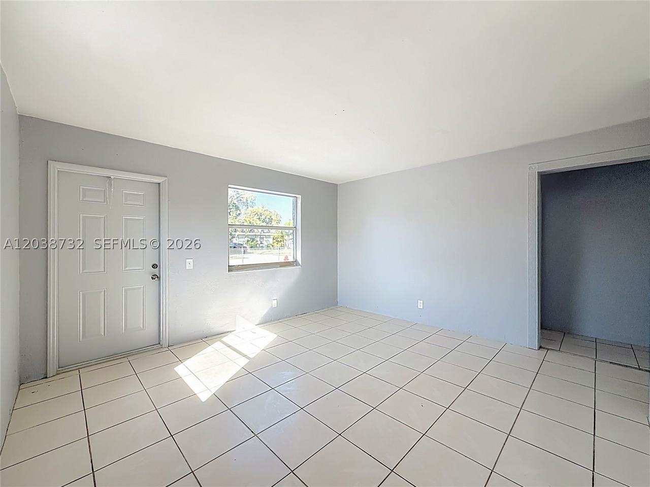 2408 Nw 8th St #0 - Photo 5 of 17