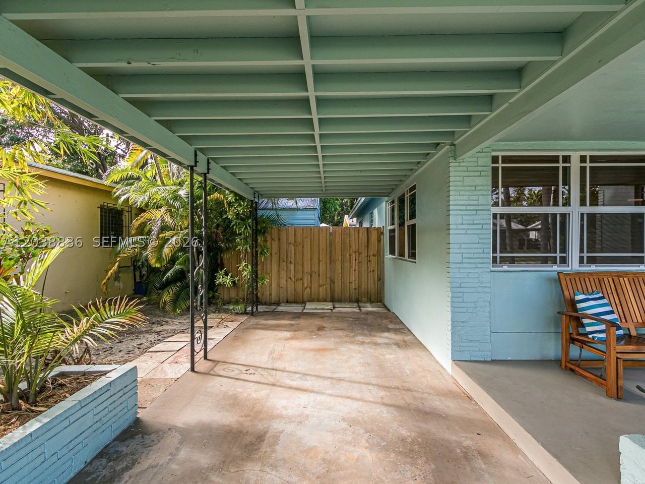 1540 Arthur St - Photo 4 of 21