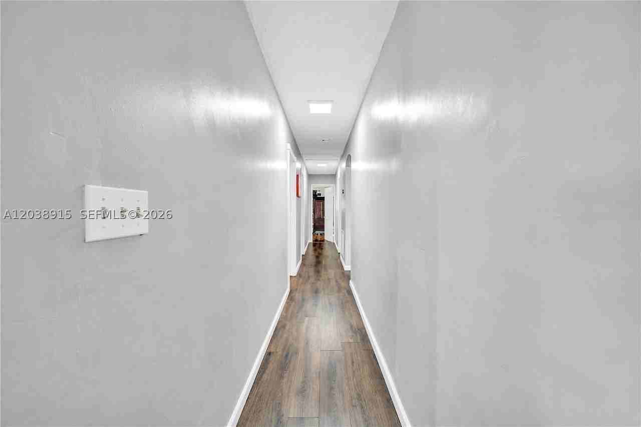 875 E 29th St #1 - Photo 7 of 38