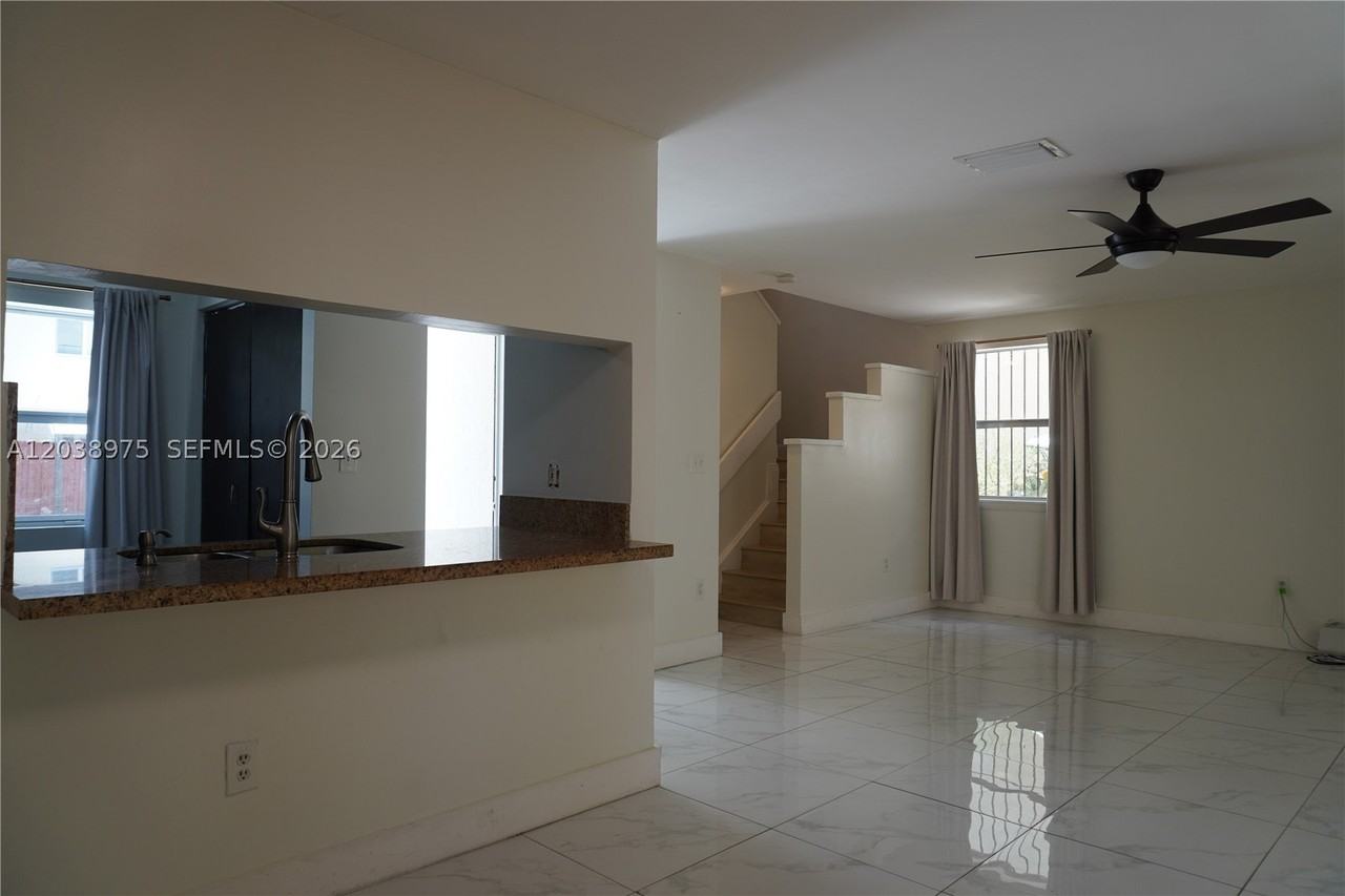 9132 Sw 148th Ct #0 - Photo 5 of 50