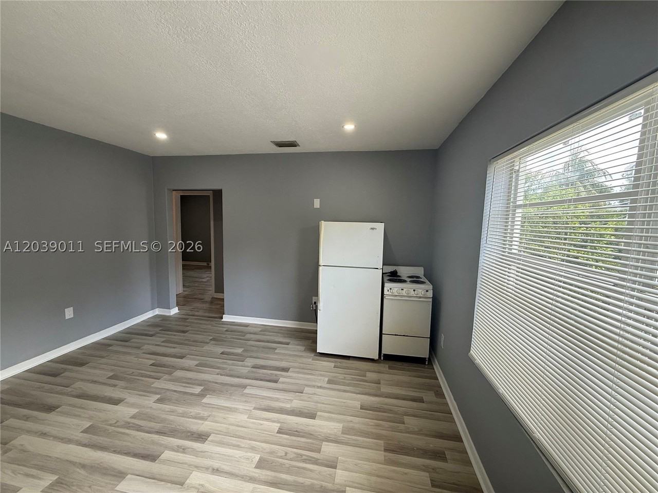 426 Ne 77th Street Rd #4 - Photo 4 of 20