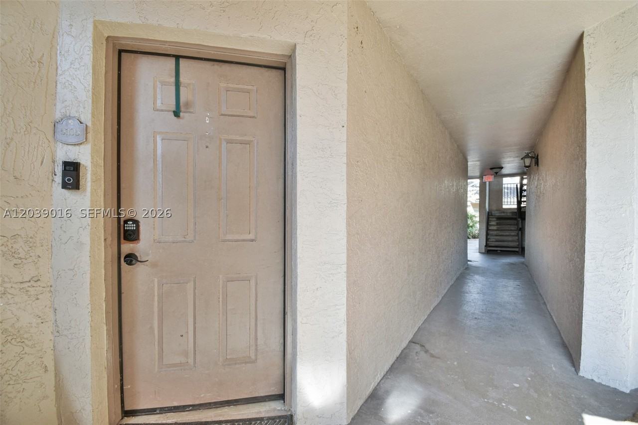 2866 S University Dr #5105 - Photo 4 of 35