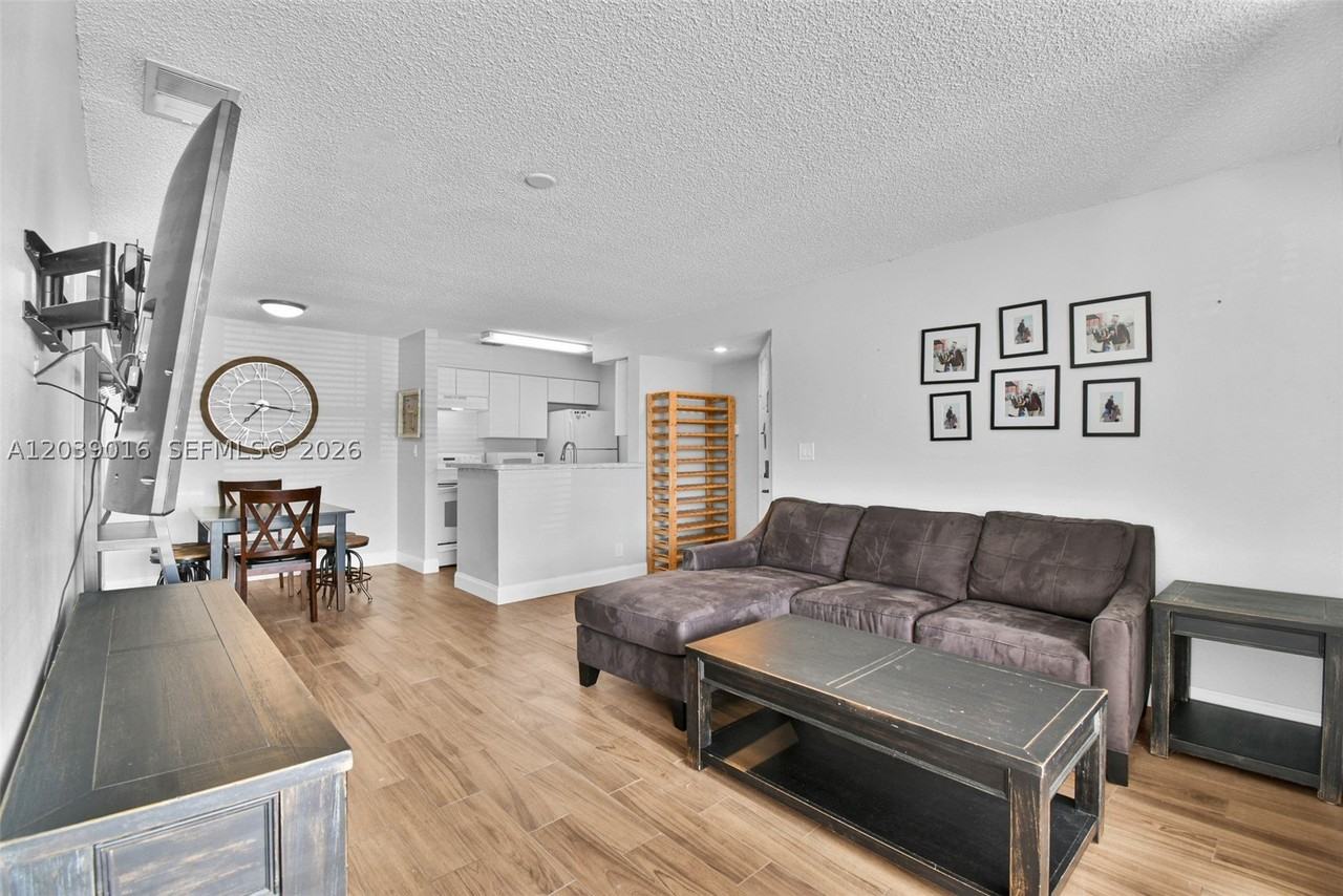 2866 S University Dr #5105 - Photo 4 of 35