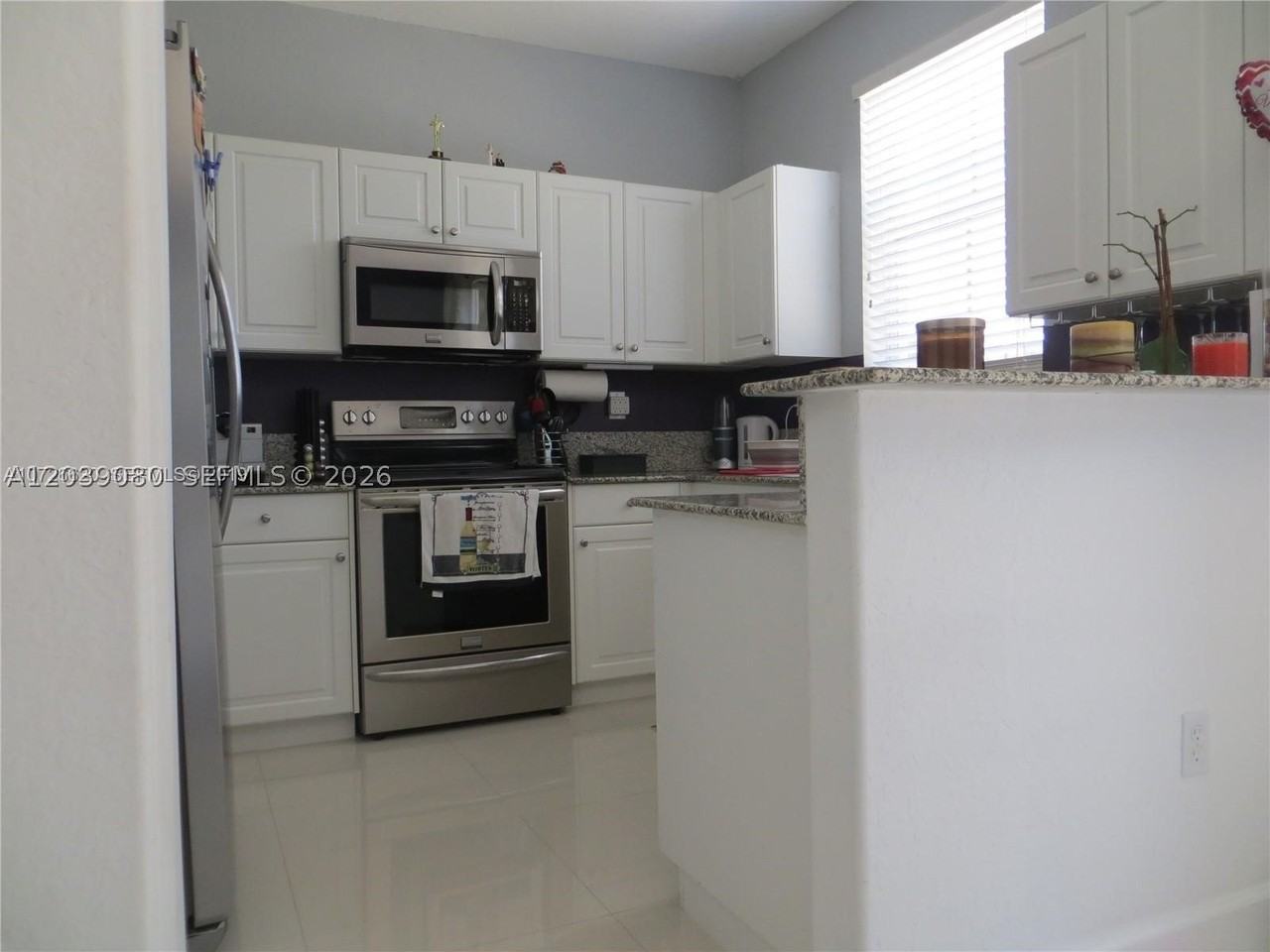 7878 Nw 110th Ave - Photo 7 of 12