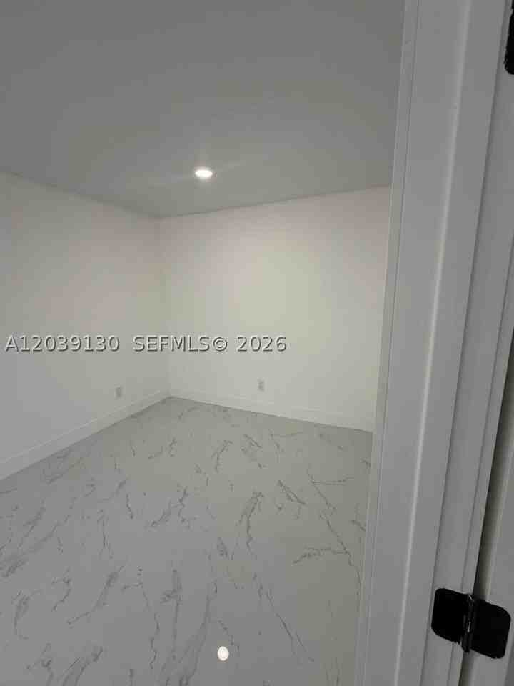 1230 Nw 135th St - Photo 4 of 6