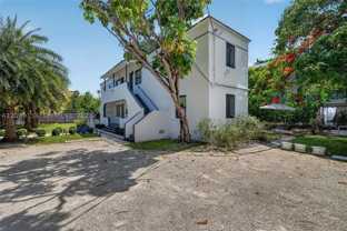 8270 Ne 1st Pl #3 - Photo 1 of 1