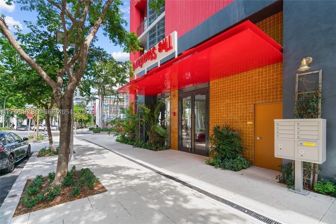 90 Ne 32nd St #1009
