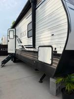 featured image of 385 Nw 16th St #0