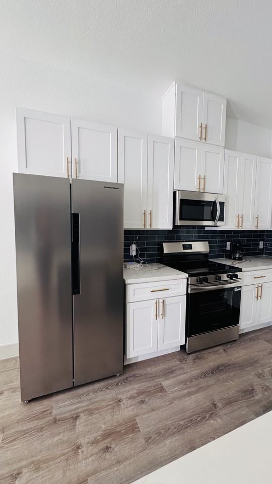 9001 Nyssa St #B - Photo 7 of 13