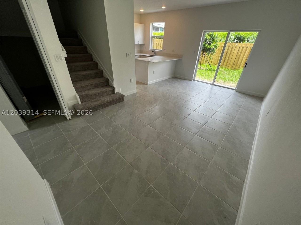 1810 Se 26th Ter #1810 - Photo 3 of 20