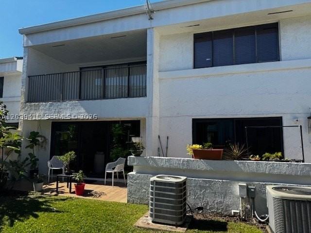 21300 San Simeon Way #01 - Photo 6 of 20