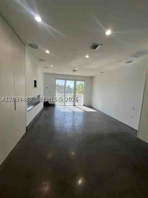 21025 Ne 38th Ave #81 - Photo 7 of 42