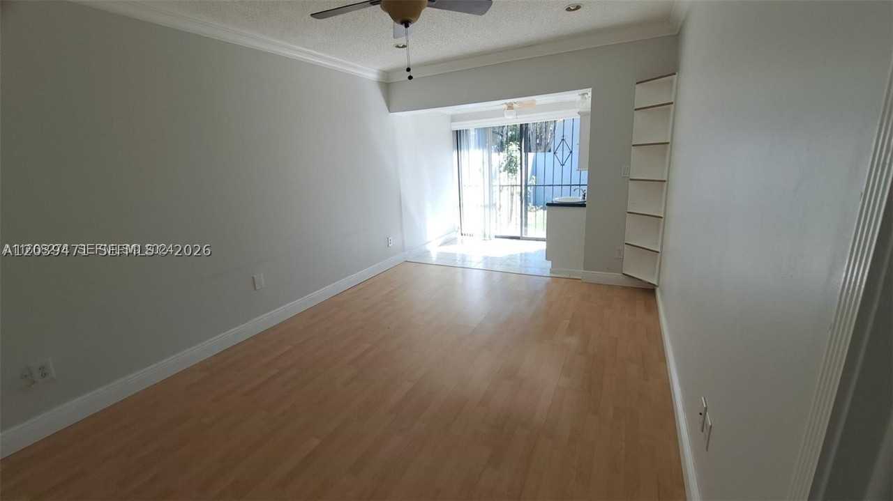 5813 Sw 140th Ave #5813 - Photo 6 of 21