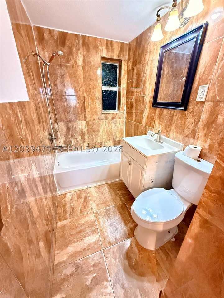 204 Nw 28th Ave - Photo 7 of 11