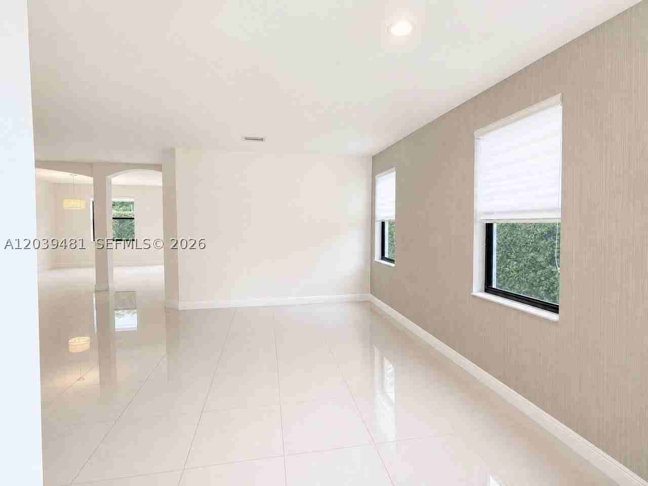 8605 Nw 102nd Ct - Photo 7 of 34